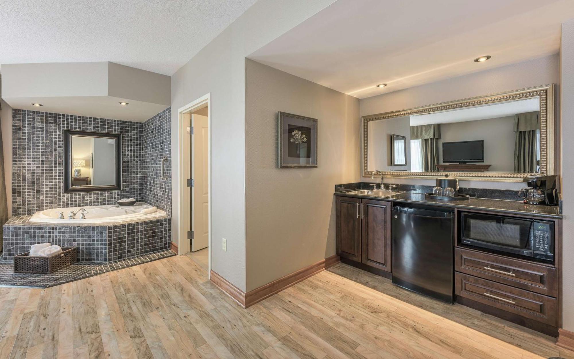 Hampton Inn & Suites By Hilton Moncton Exteriör bild