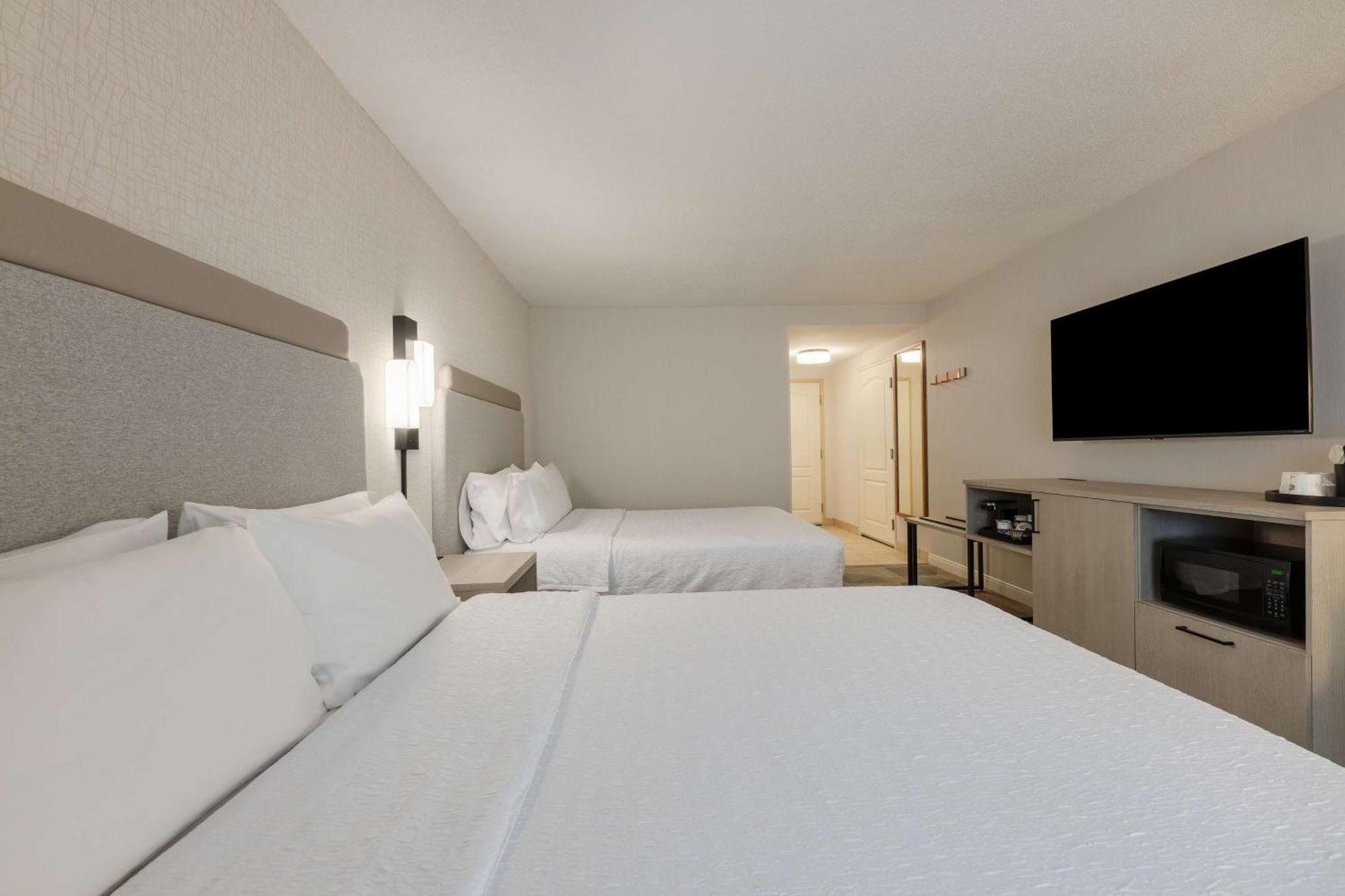 Hampton Inn & Suites By Hilton Moncton Exteriör bild