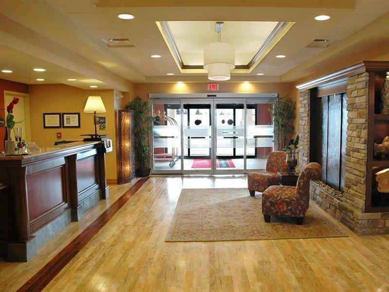 Hampton Inn & Suites By Hilton Moncton Exteriör bild