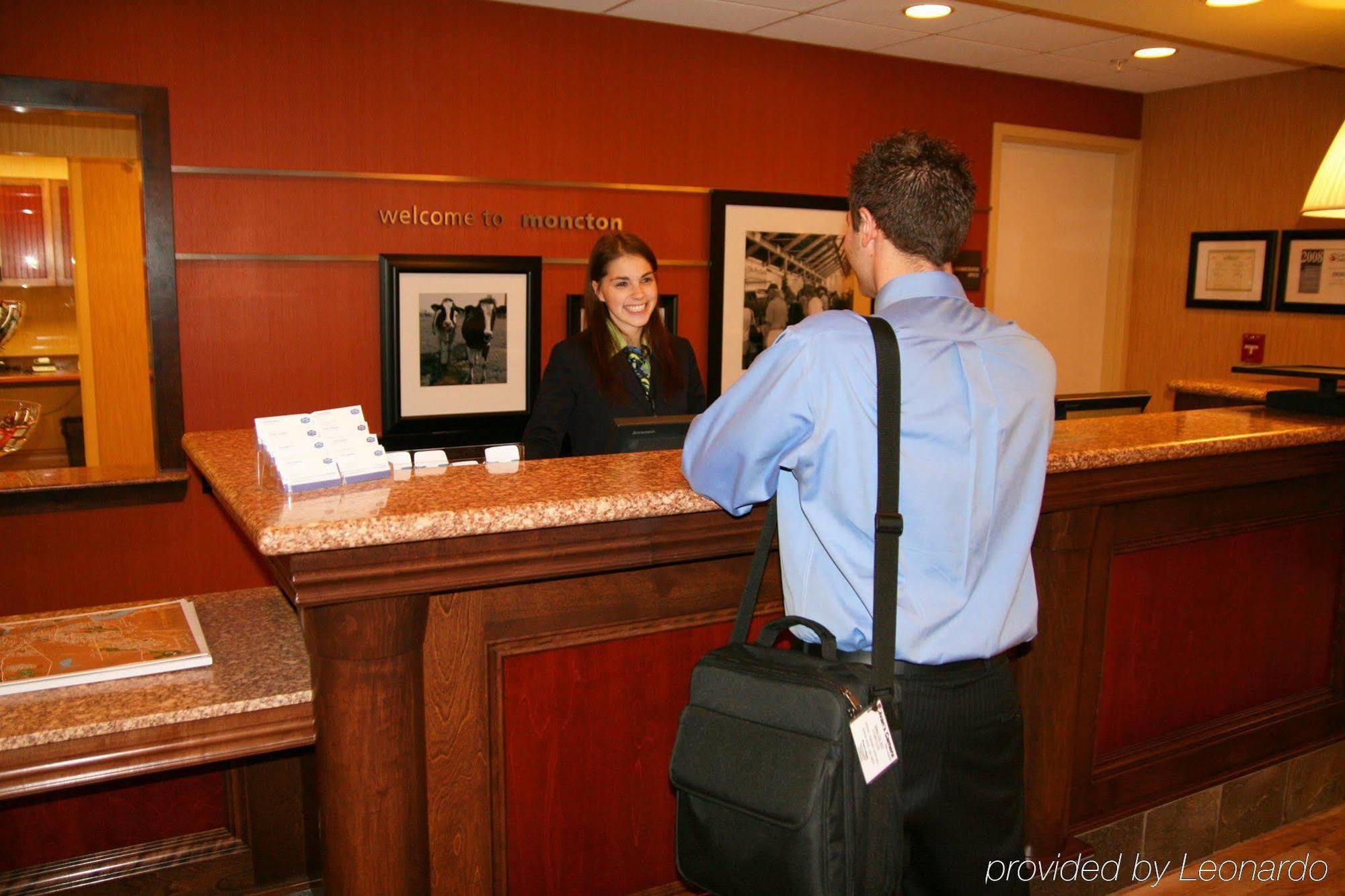 Hampton Inn & Suites By Hilton Moncton Inreriör bild