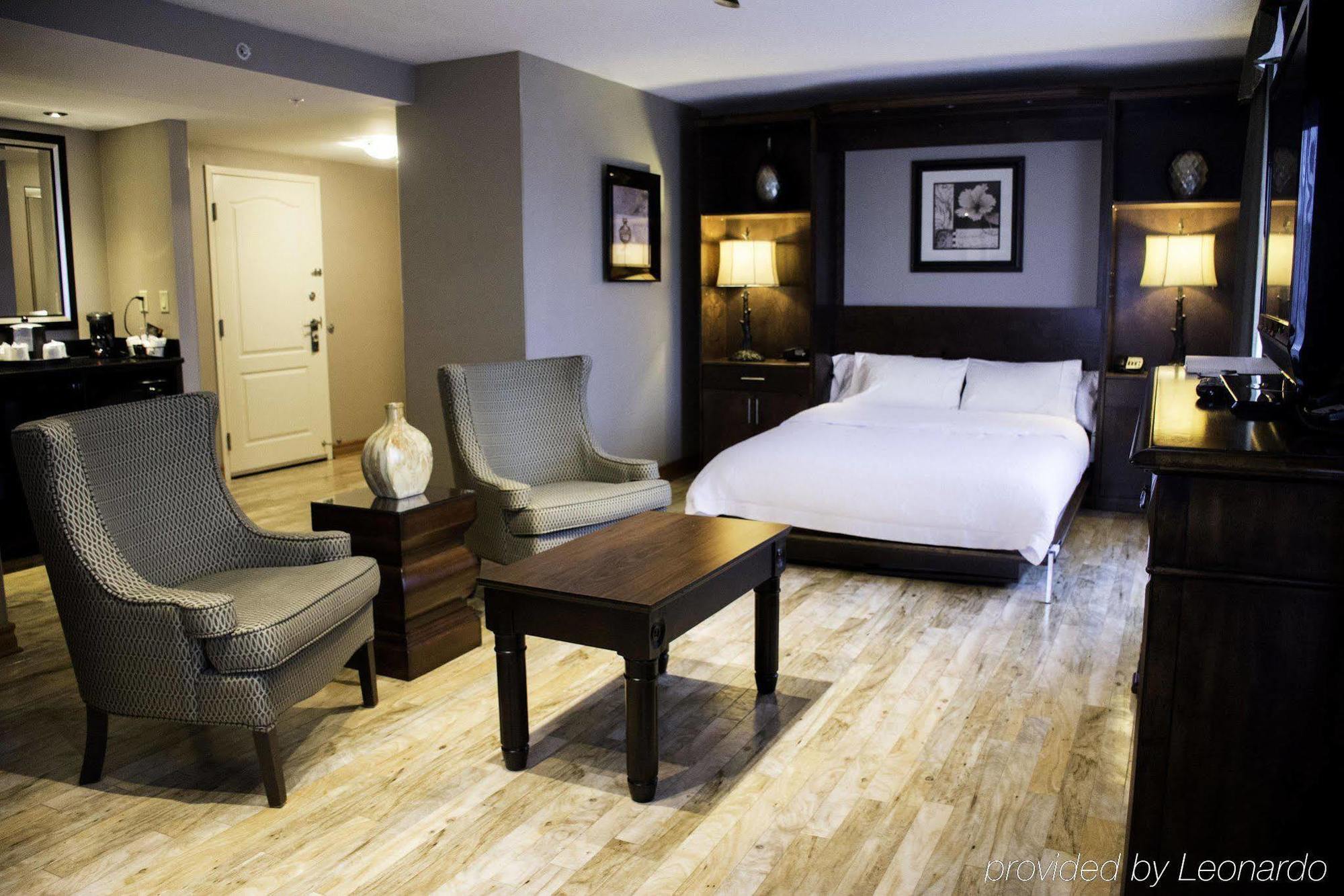 Hampton Inn & Suites By Hilton Moncton Exteriör bild